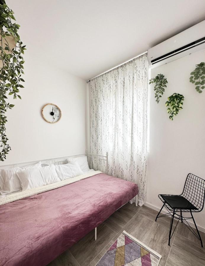Studio Apartment, 5 Minutes To The Beach Bar Esterno foto